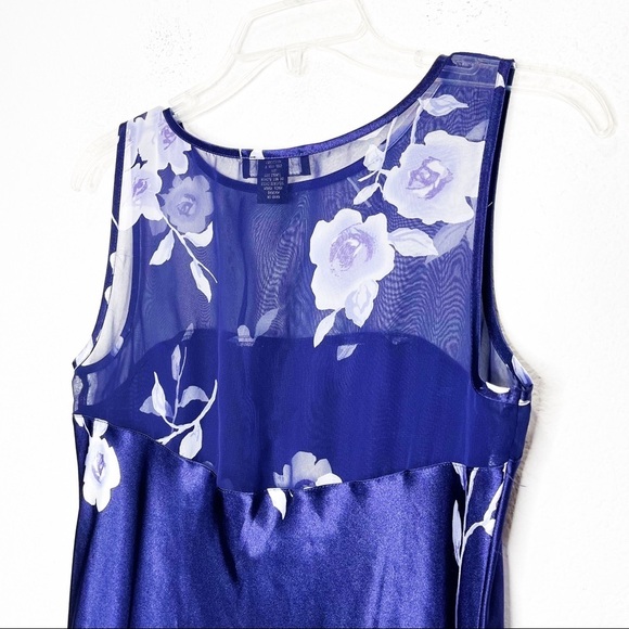 Vintage Halston Satin Peignoir Rose Maxi Sheer Feminine Dainty Dress - Picture 3 of 12